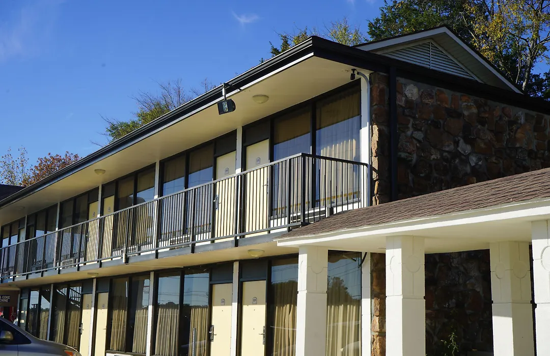 Sunset Inn Clarksville-1