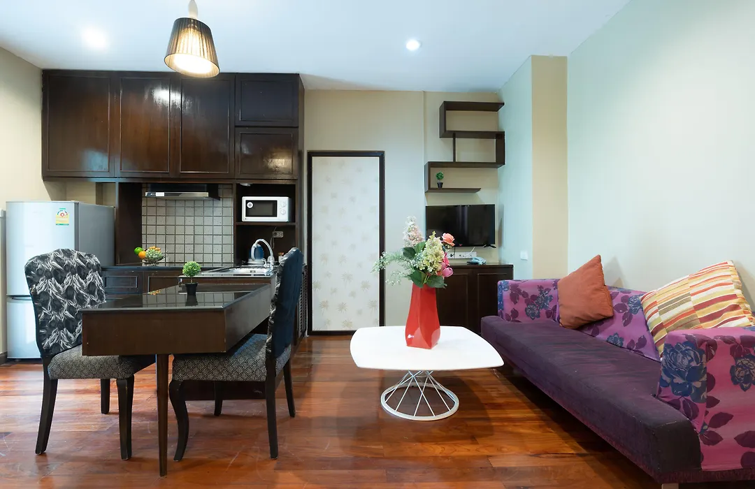 Greenview Ekkamai 10 Suite-1