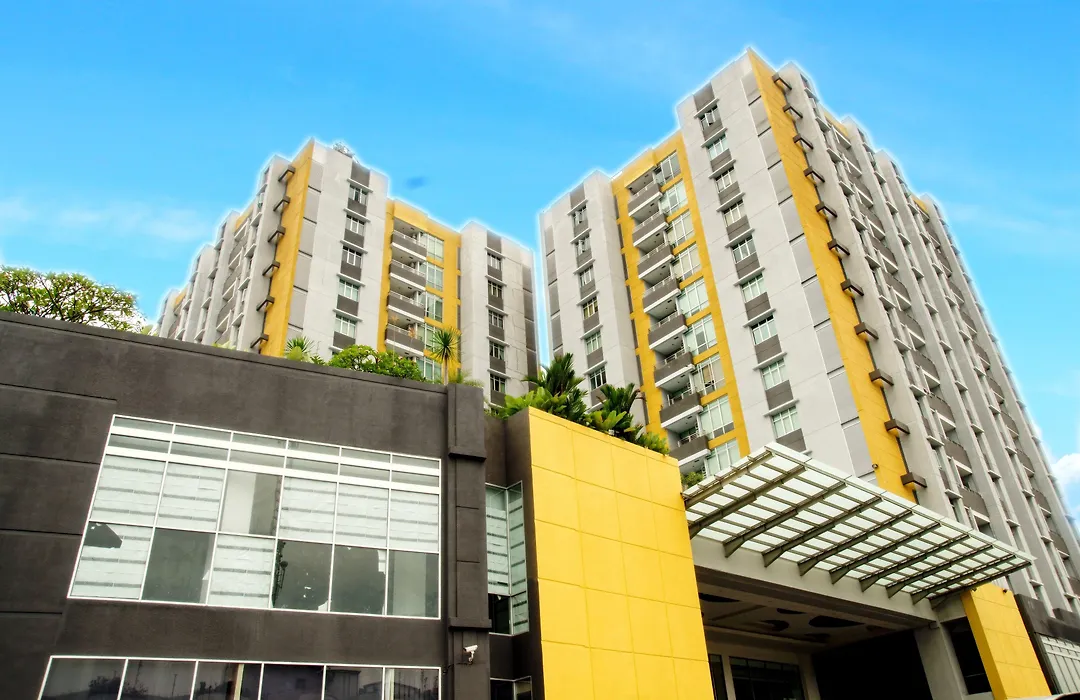 Royal Suite Condotel Medan-1