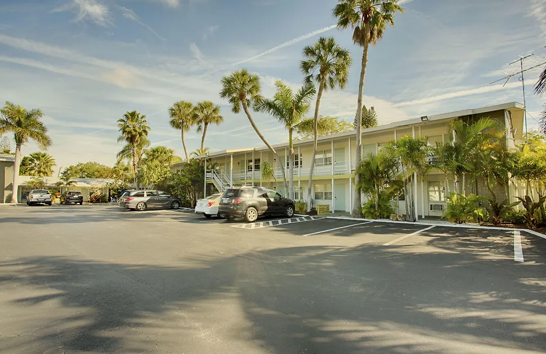 Regency Inn & Suites Sarasota-1