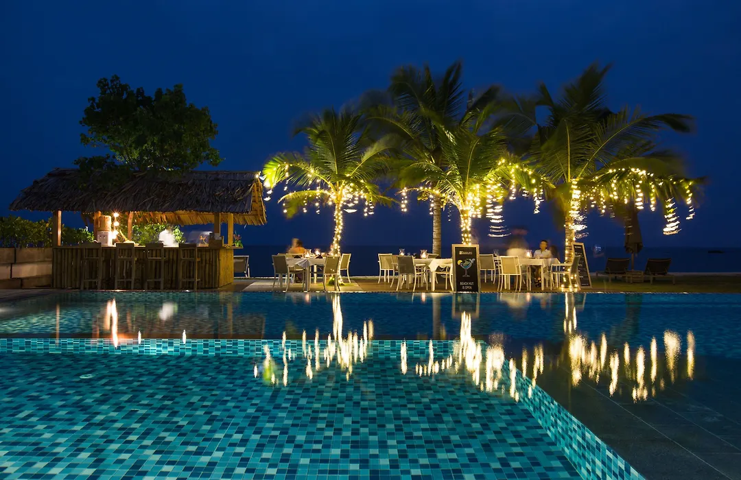 Sri Sharavi Beach Villas & Spa - With 43 Metre Saltwater Infinity Pool-1