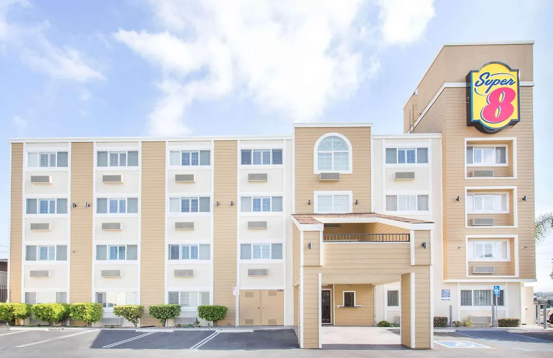 Super 8 By Wyndham National City Chula Vista-1