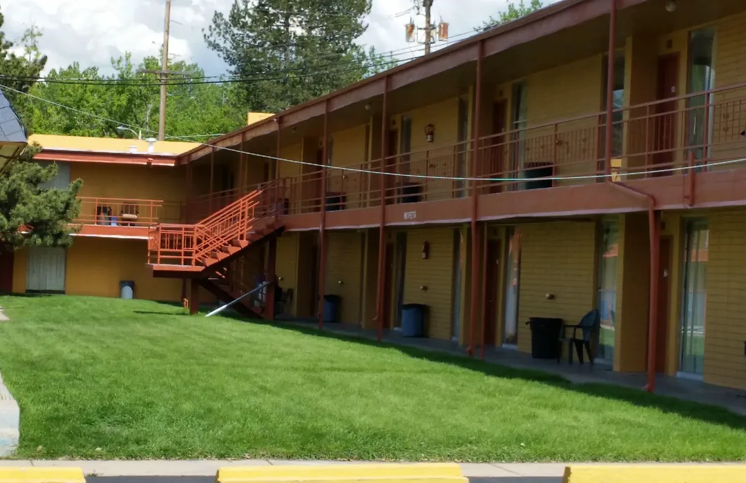 Essex House Motel-1