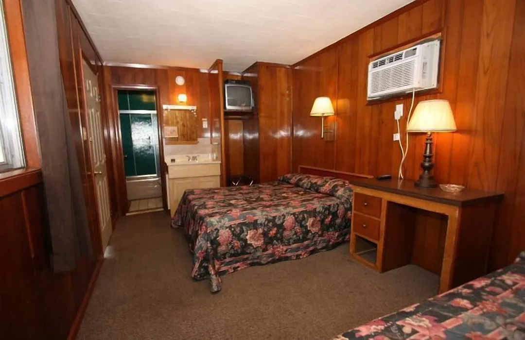 Comfort Green Motel-1