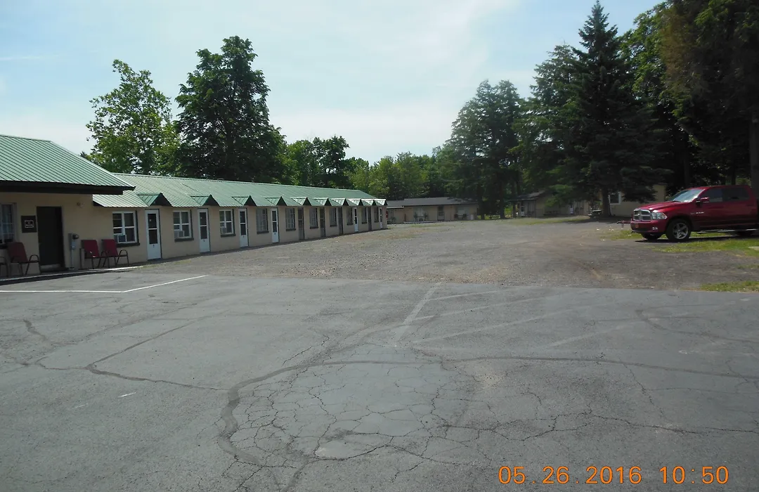 Evergreen Motel-1