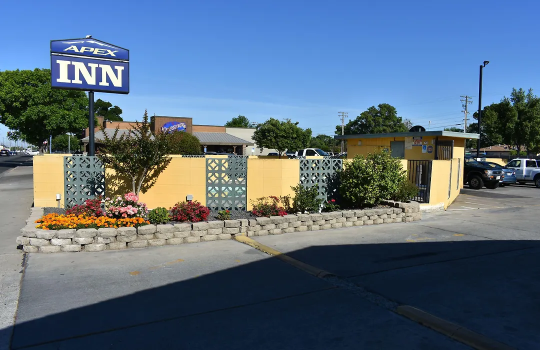 Apex Inn-1