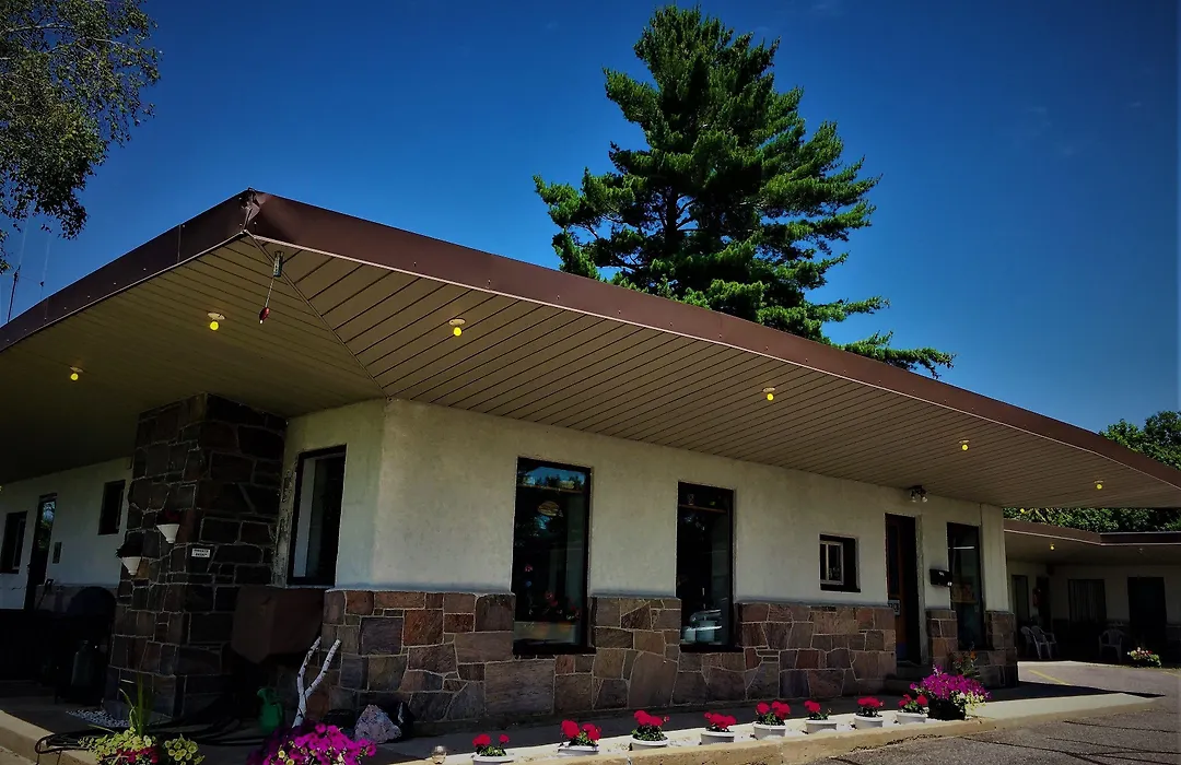 Town & Country Motel-1