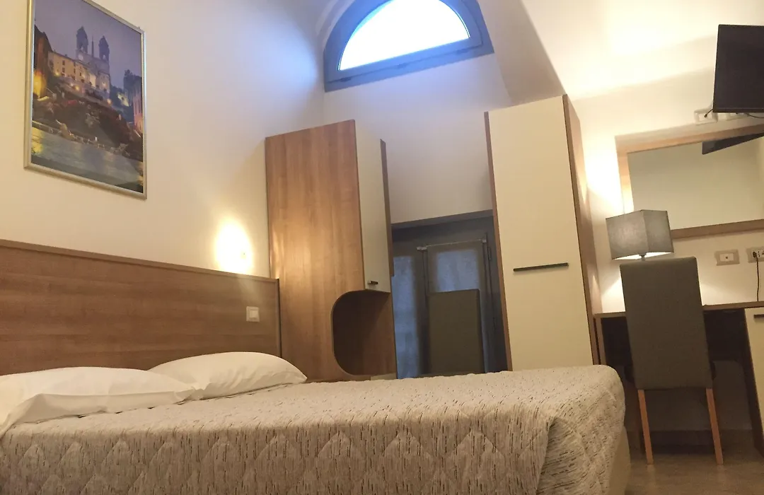 Hotel Montecarlo-1