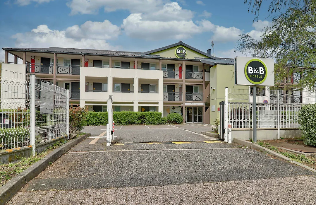 B&B Hotel Clermont-Ferrand Le Brezet Aeroport-1