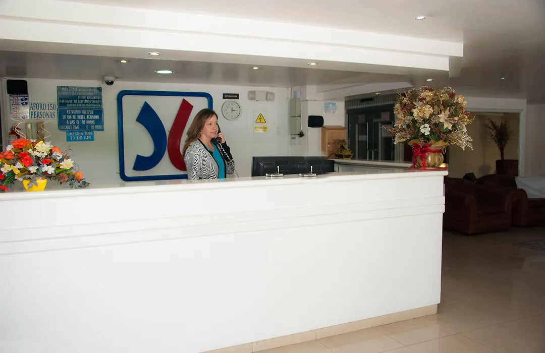 Hotel 6 De Diciembre-1