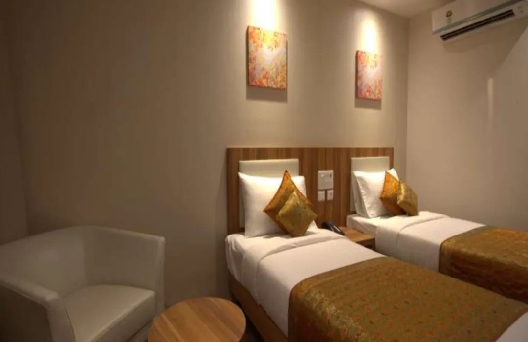 Hotel Le Roi Raipur At Raipur Railway Station-1
