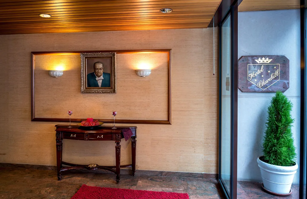 Hotel Churchill-1