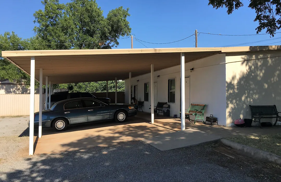 Hunters Lodge Motel-1