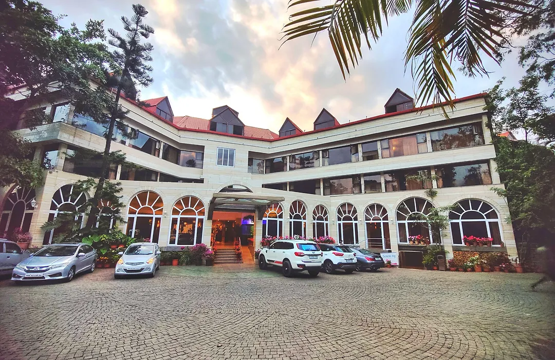 Ravine Hotel-1