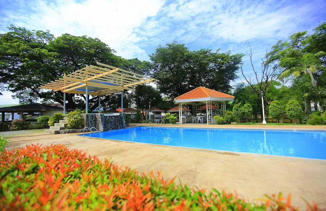 Subic Bay Peninsular Hotel-1