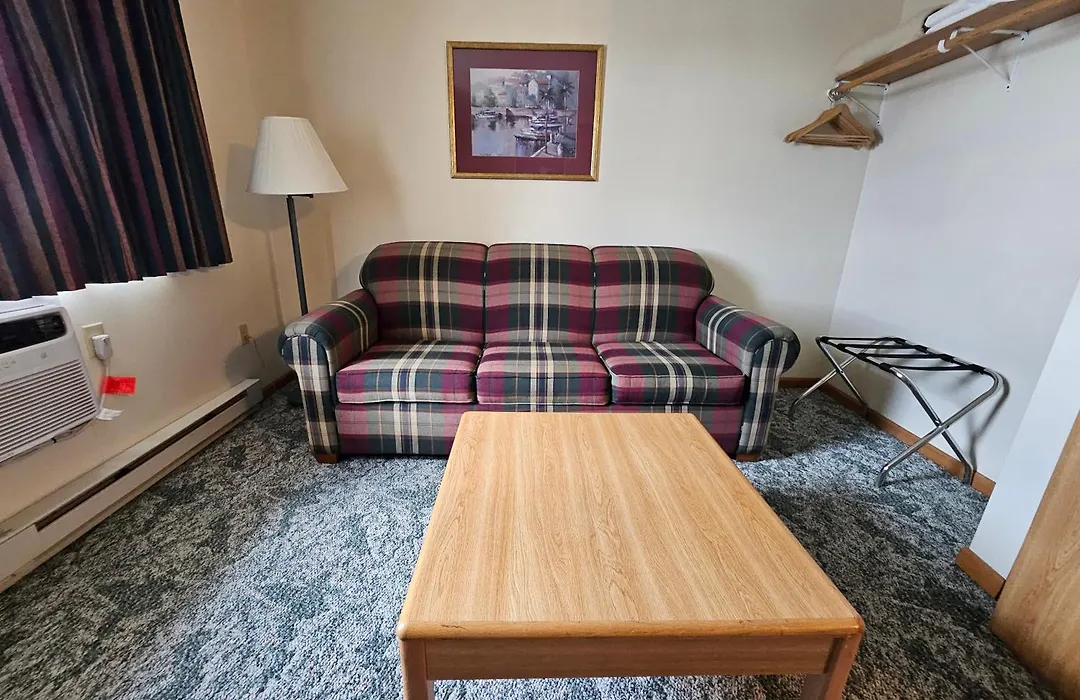 Budget Host Inn & Suites-1