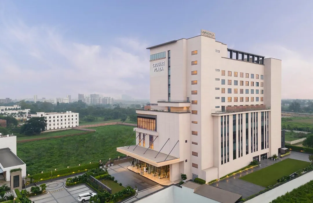 Crowne Plaza Lucknow By Ihg-1