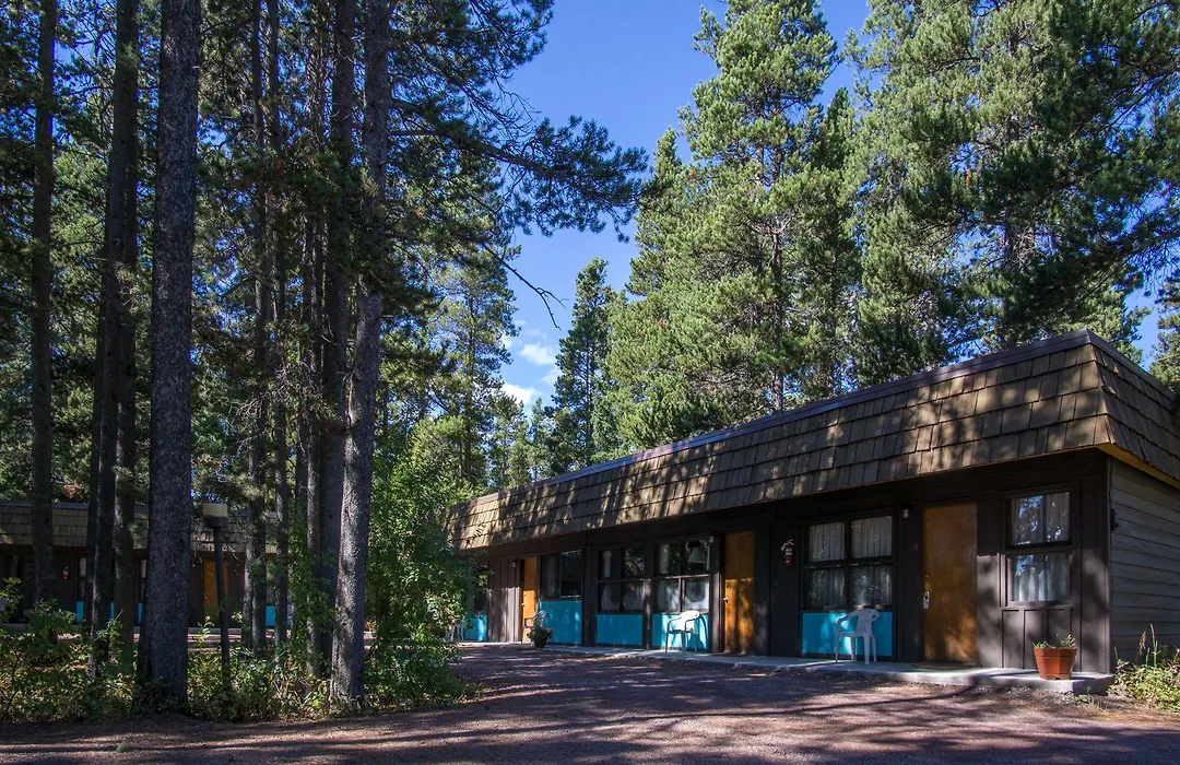 Mountain Pine Motel-1