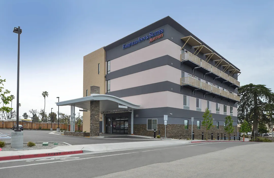Fairfield Inn & Suites By Marriott Santa Cruz-1