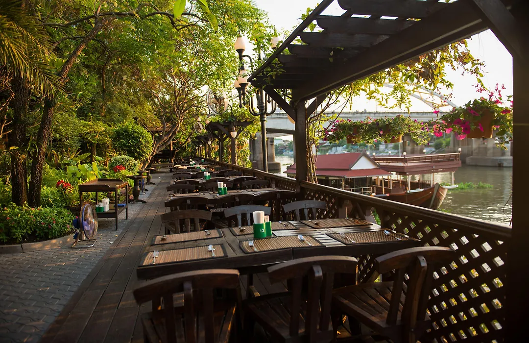 Krungsri River Hotel-1