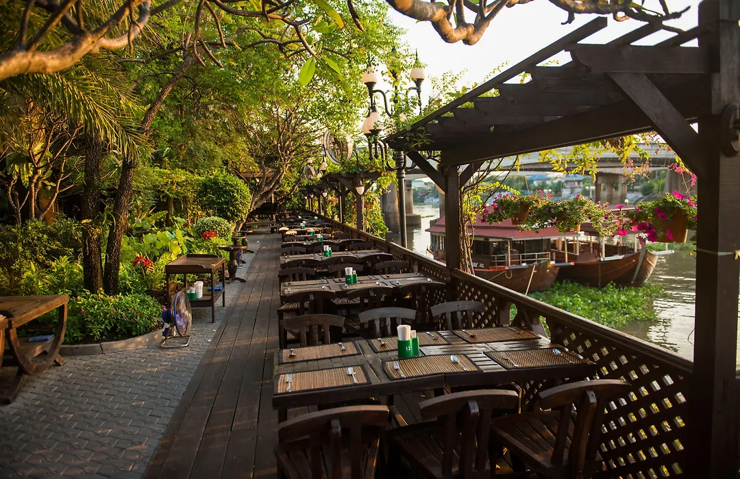 Krungsri River Hotel-1