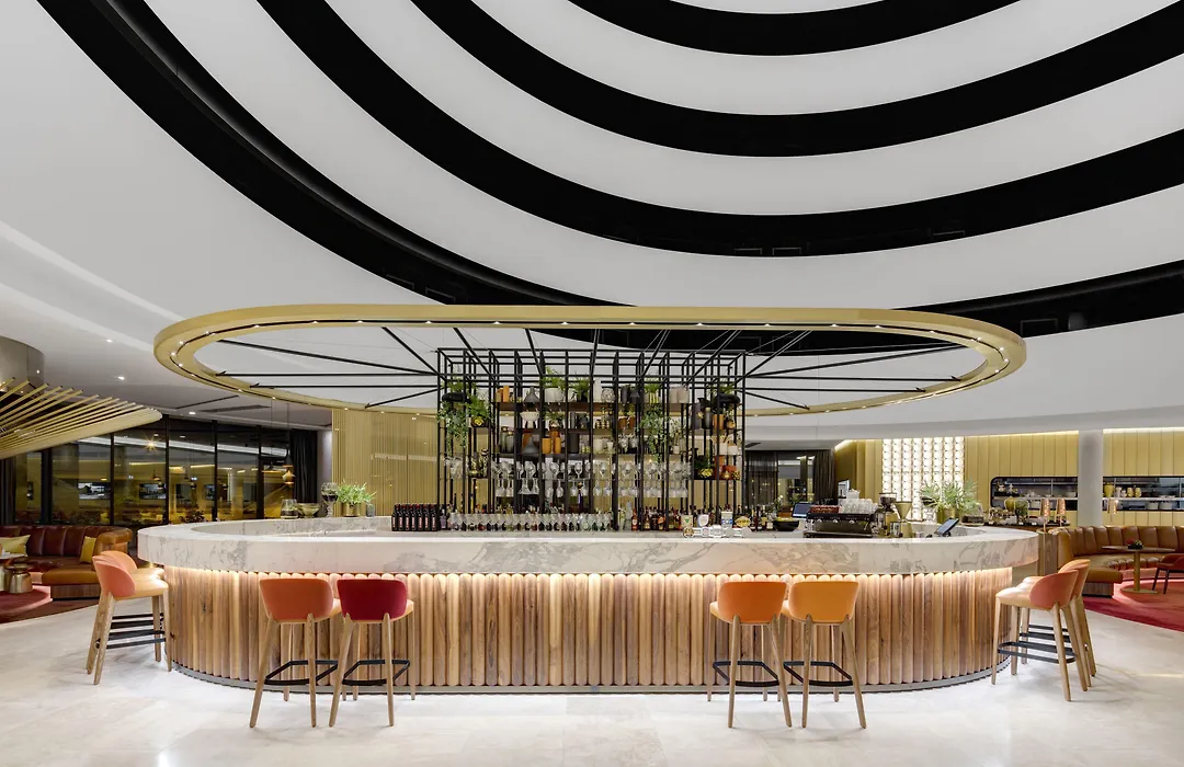 Vibe Hotel Canberra-1
