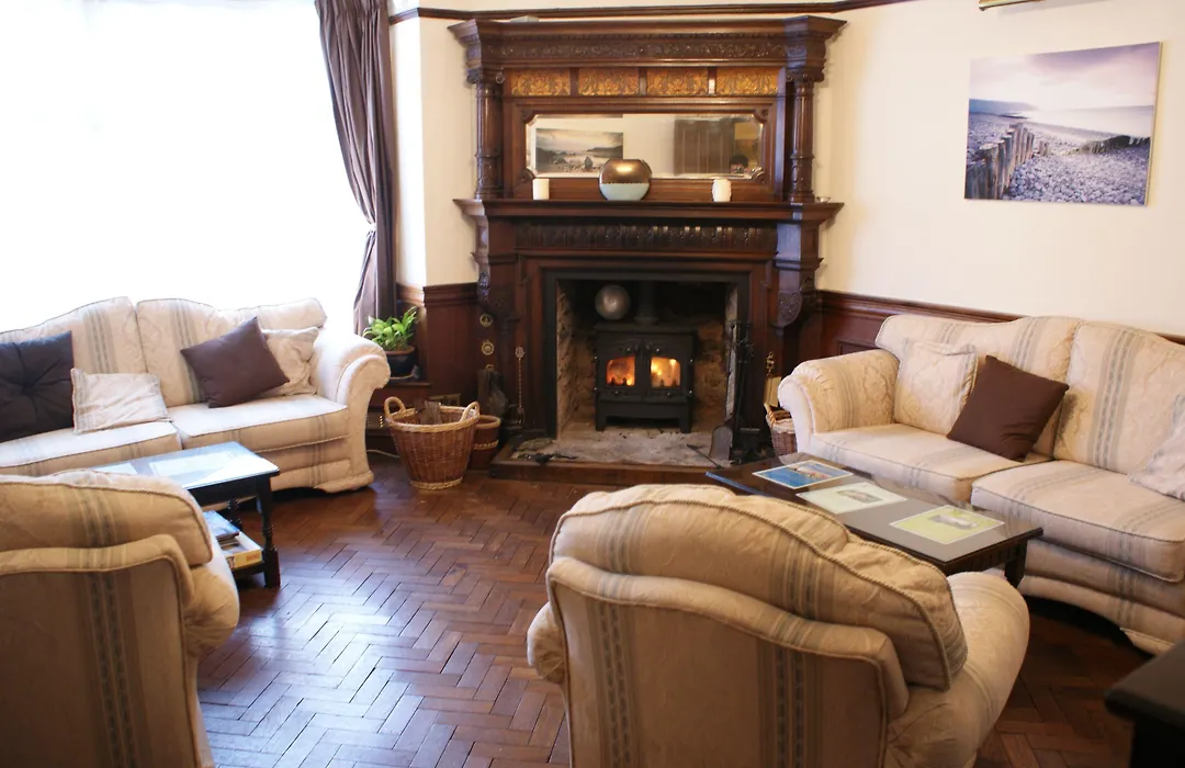 Longmead House-1