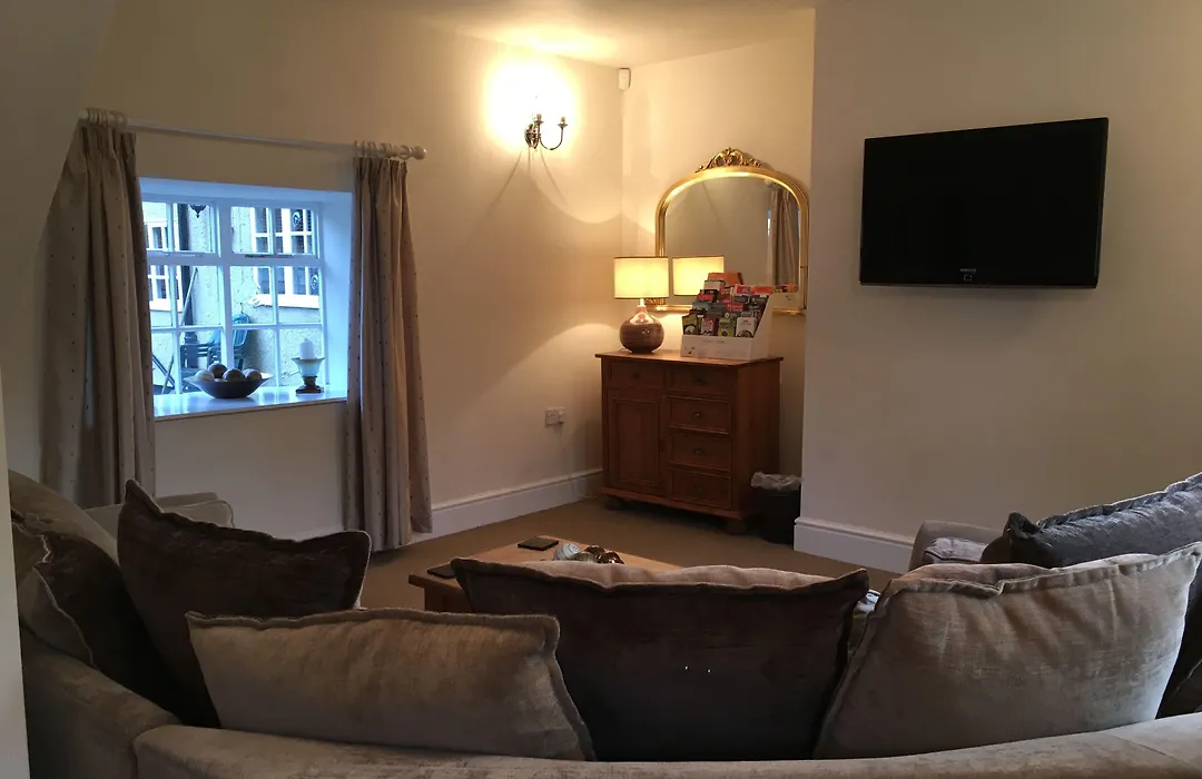 Bridge Farm Hotel-1