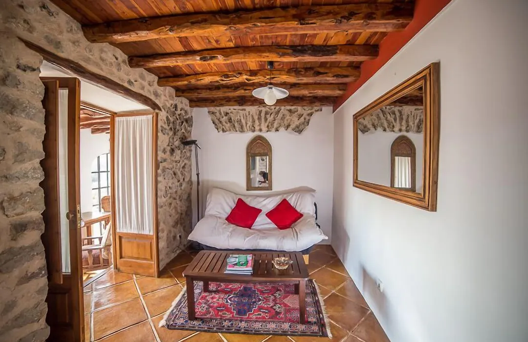 Hotel Rural Can Pujolet-1