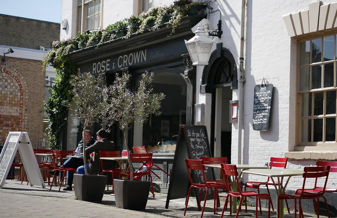 The Rose And Crown-1
