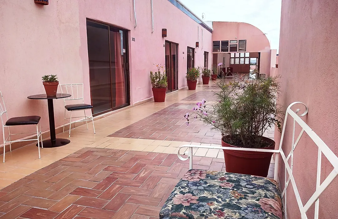 Los Jitos Hotel & Suites-1