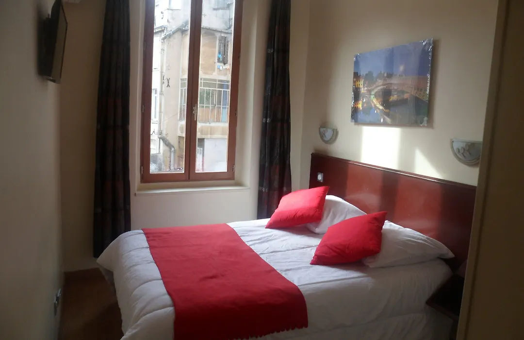 Hotel Victory-1