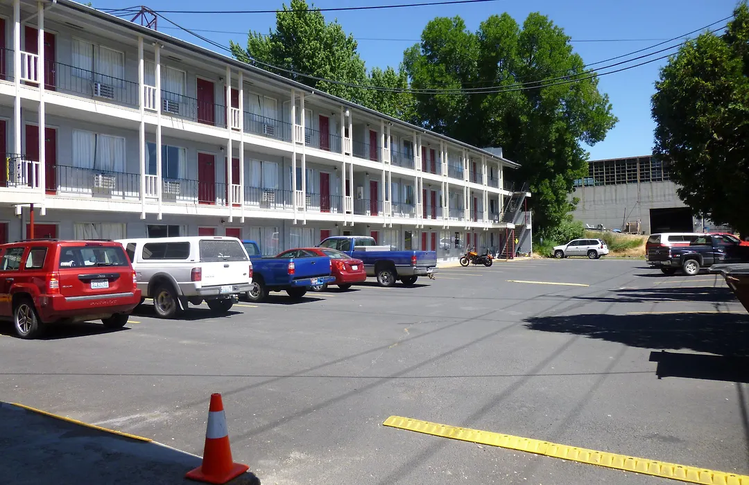 Cougar Land Motel-1