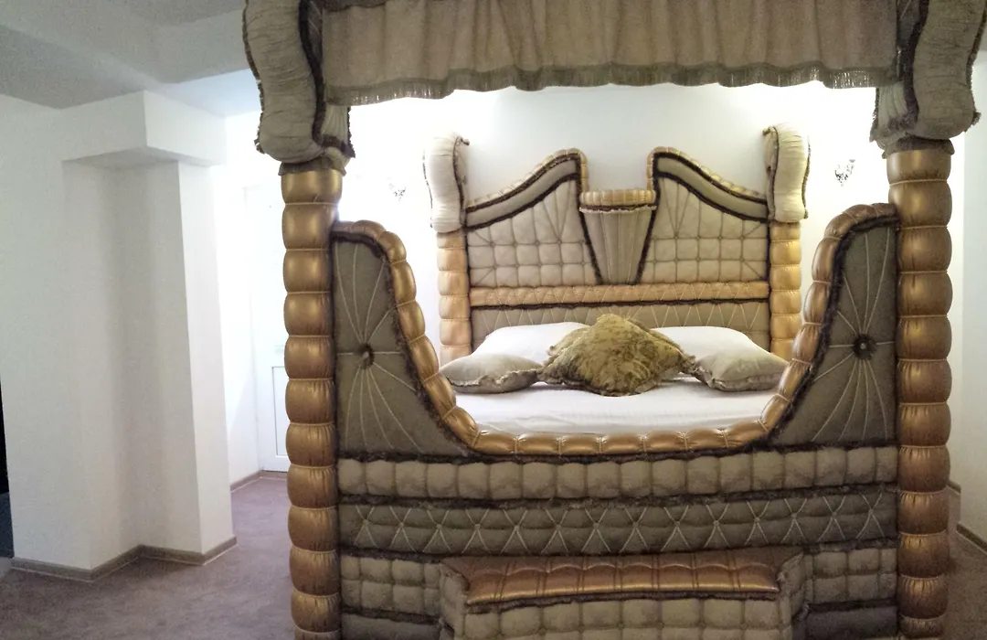 Bali Colosseum Hotel-1