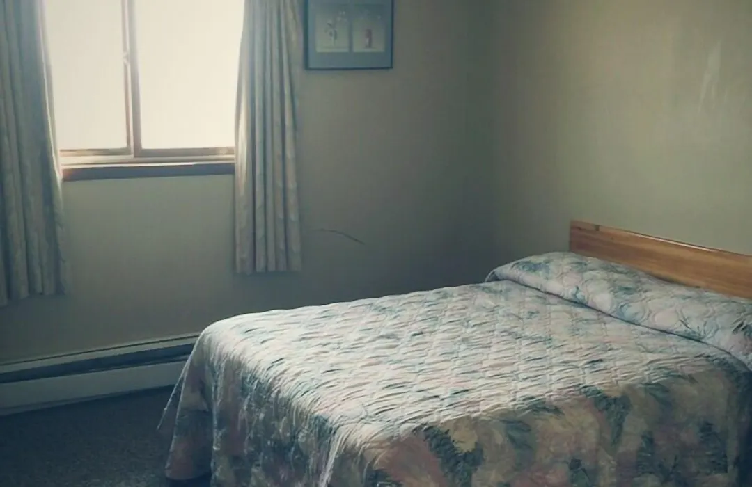 Wakiki Motel & Lounge-1
