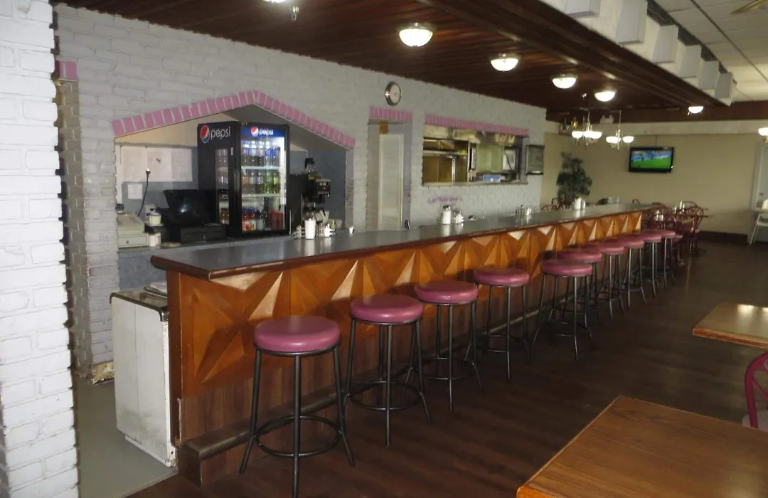 Airport Motor Inn-1