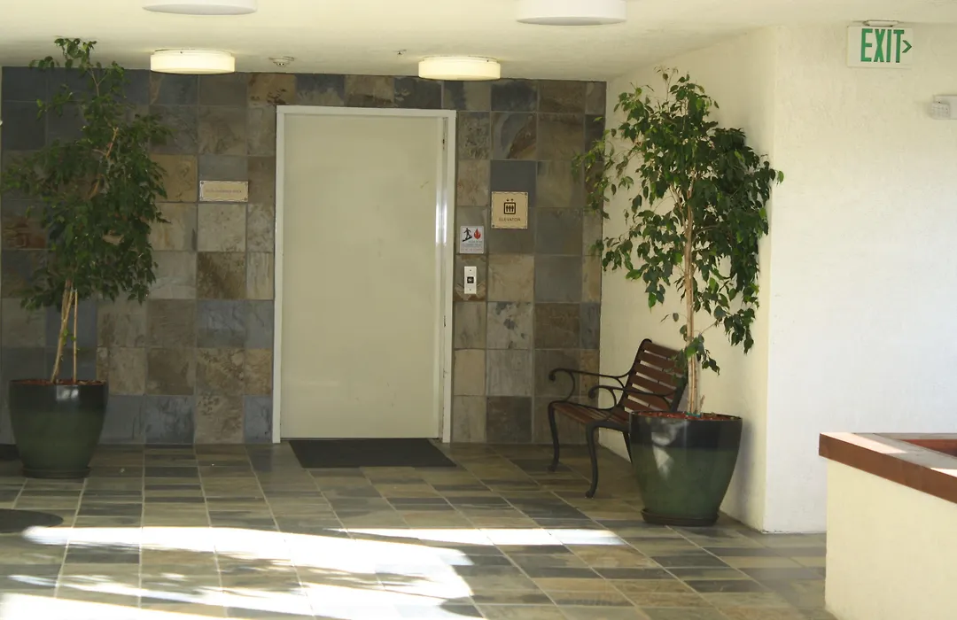 Airport Inn-1