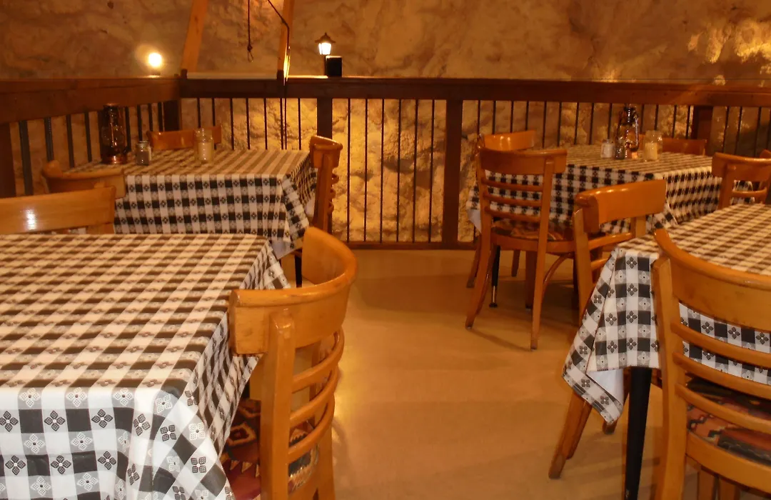 Grand Canyon Caverns Inn-1