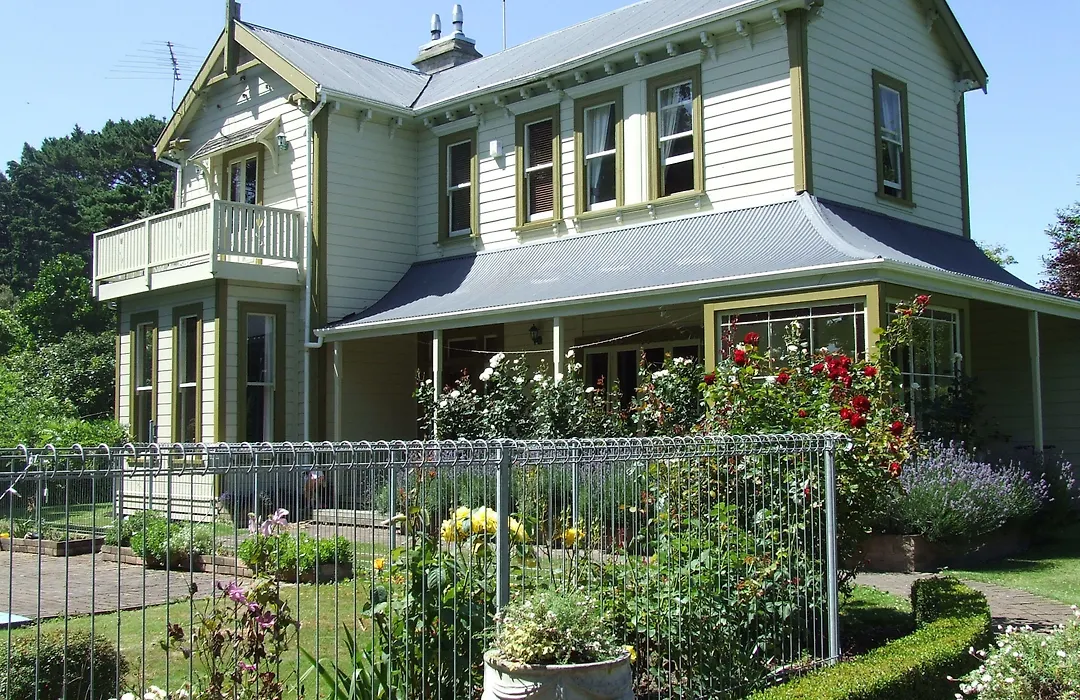 Tairoa Lodge & Cottage-1