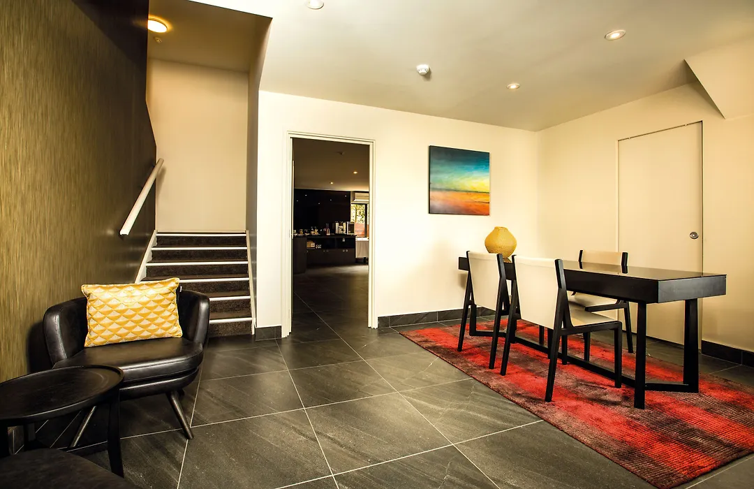 Edit Auckland Greenlane-1