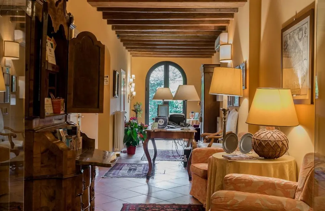 Piazza Nova Guest House-1