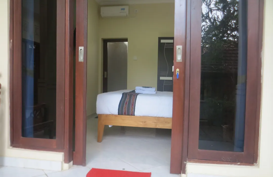 Sari Buana Bed&Breakfast-1