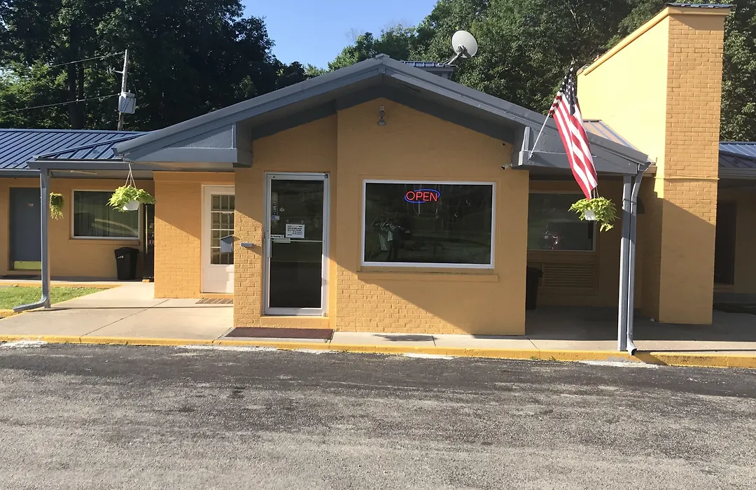 Greystone Motel-1