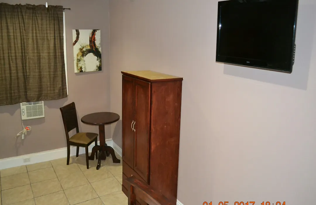 Monterey Inn Hotel Dream Suites-1