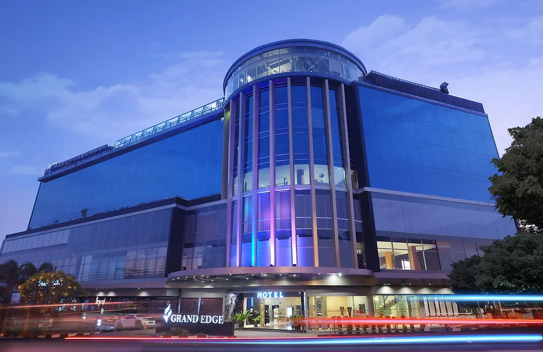 Grand Edge Hotel Semarang-1