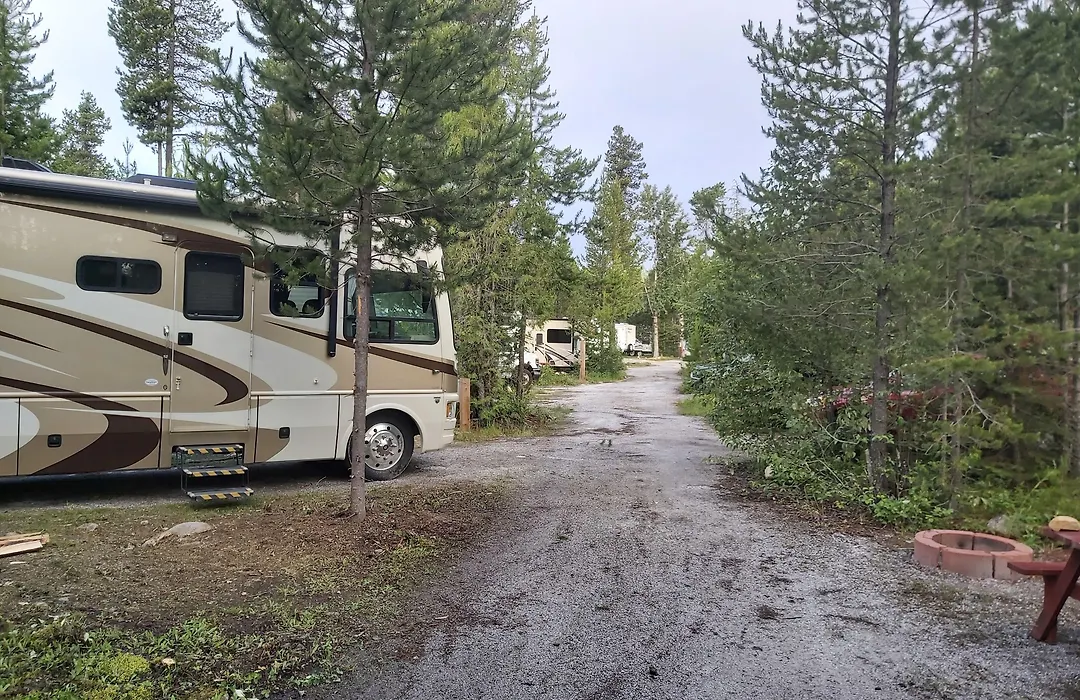 Blue River Campgrounds & Cabin-Public Washroom-1
