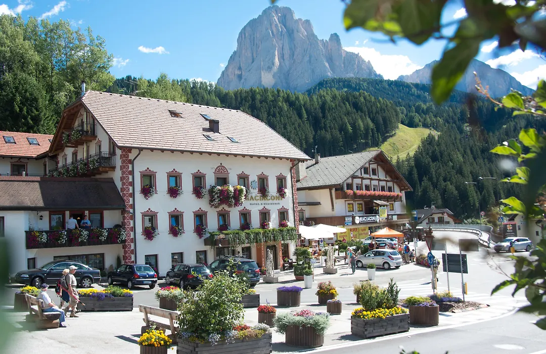Boutique & Fashion Hotel Maciaconi - Gardenahotels-1