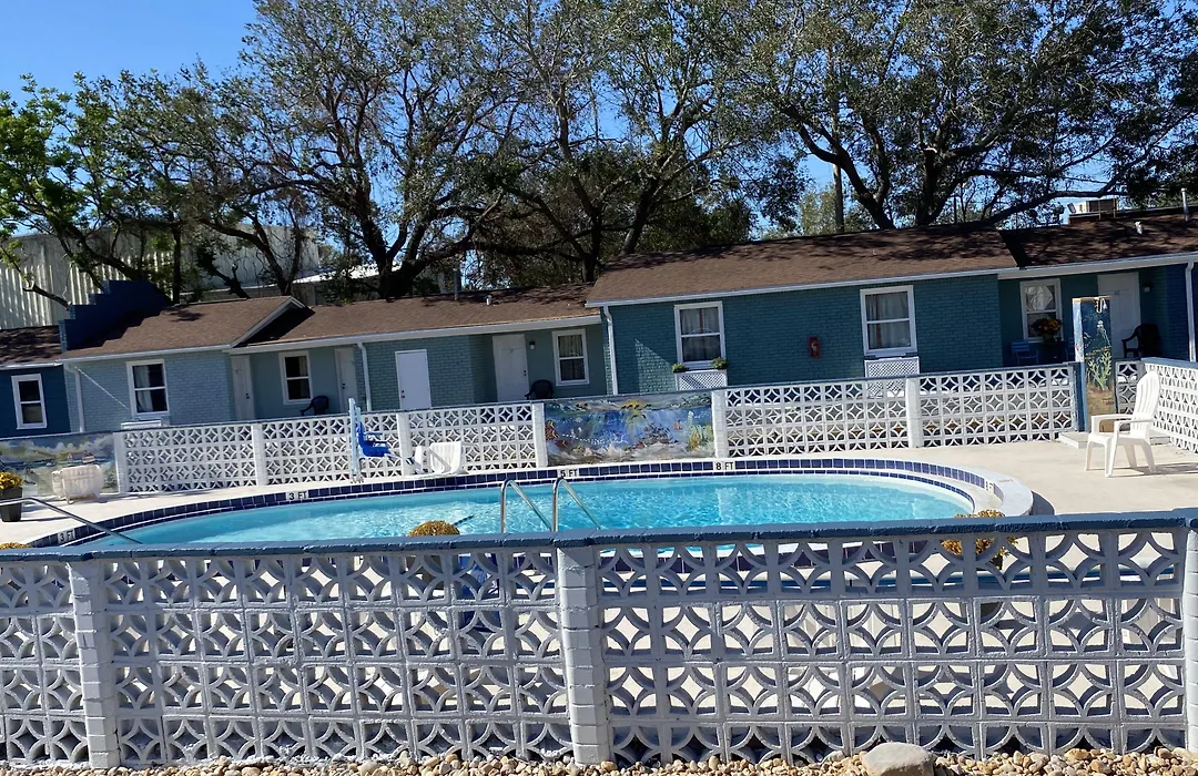 Gulf Coast Inn-1