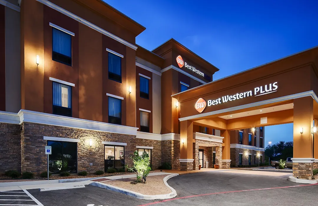 Best Western Plus Elmendorf Hotel San Antonio Hotel-1