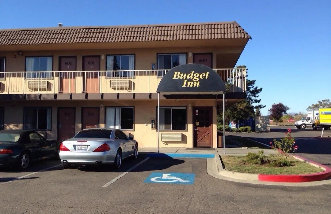 Budget Inn By 101 Bus From Downtown-1